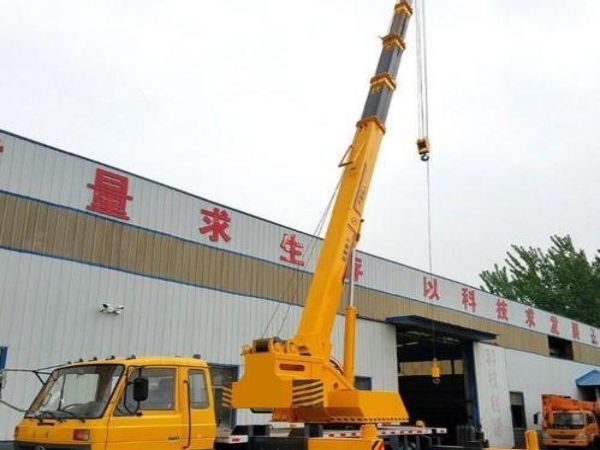 金坛市吊车租赁_和发吊装设备租赁有限公司：吊